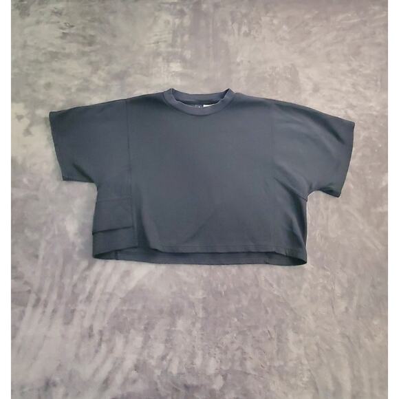 Adidas Size M Cropped Black Women's Wanderlust C22-4 - Picture 1 of 7
